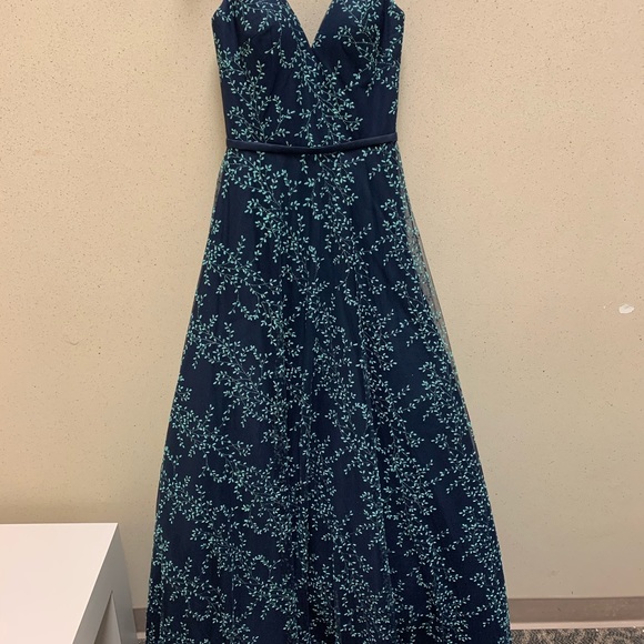 BRAND NEW never worn formal dress - Picture 3 of 4